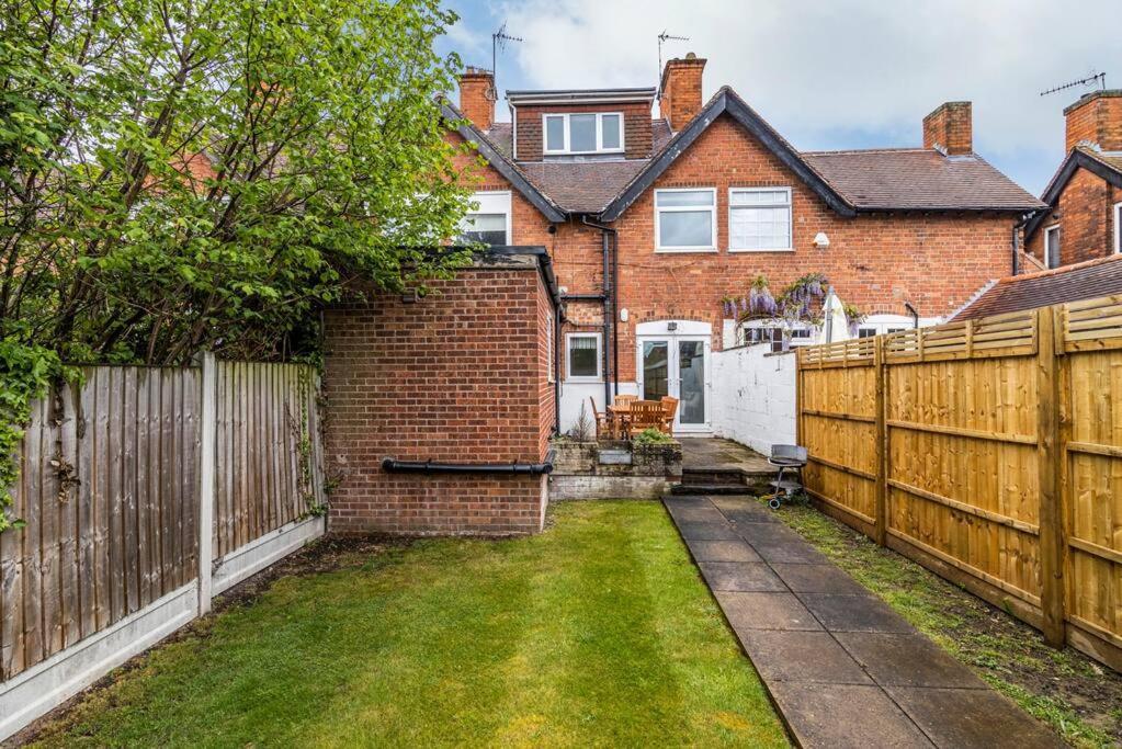 Dovecote House Beeston Private Parking 15Mins From Nottingham City Centre Close To Qmc Hospital エクステリア 写真